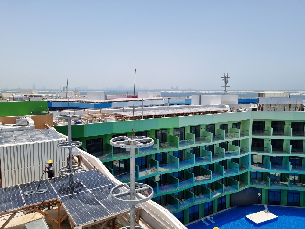 Cote D'Azur Hotel solar project